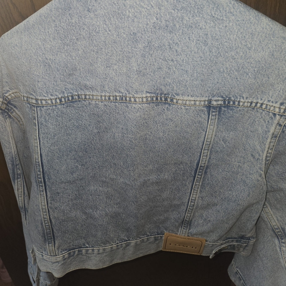 LIKE NEW AUTHENTIC COACH Denim Crop Jacket In Organic Cotton - Picture 9 of 10